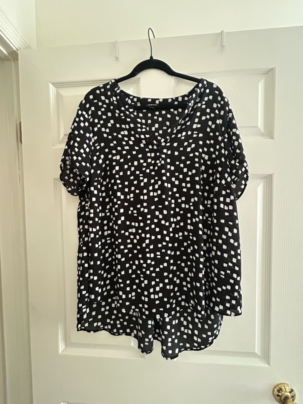 torrid Black and White Square Print V-Neck Blouse